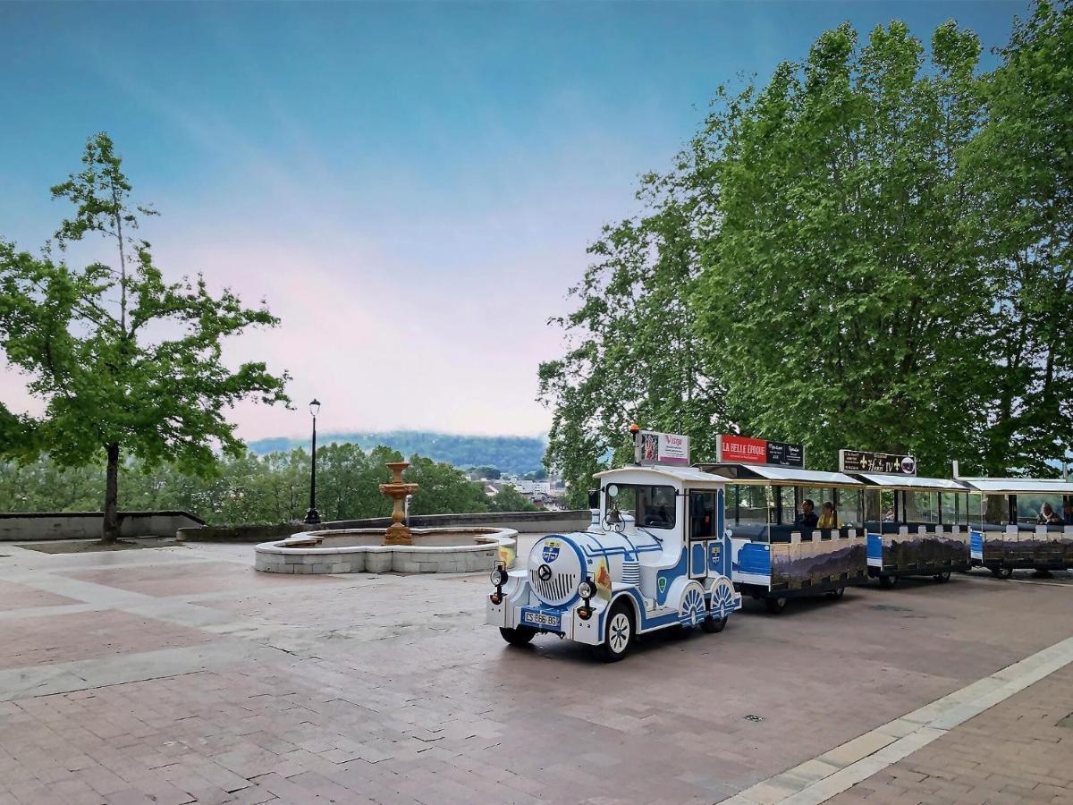 Quartier Historique Et Populaire Du Chateau De פאו מראה חיצוני תמונה